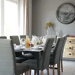 Loft En Duplex Avec Terrasse 3 Proche Pairi Daiza アパート