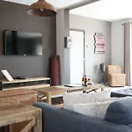 Loft En Duplex Avec Terrasse 3 Proche Pairi Daiza モンス