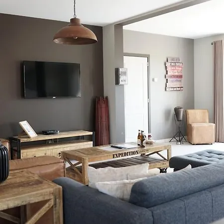 Loft En Duplex Avec Terrasse 3 Proche Pairi Daiza דירה *